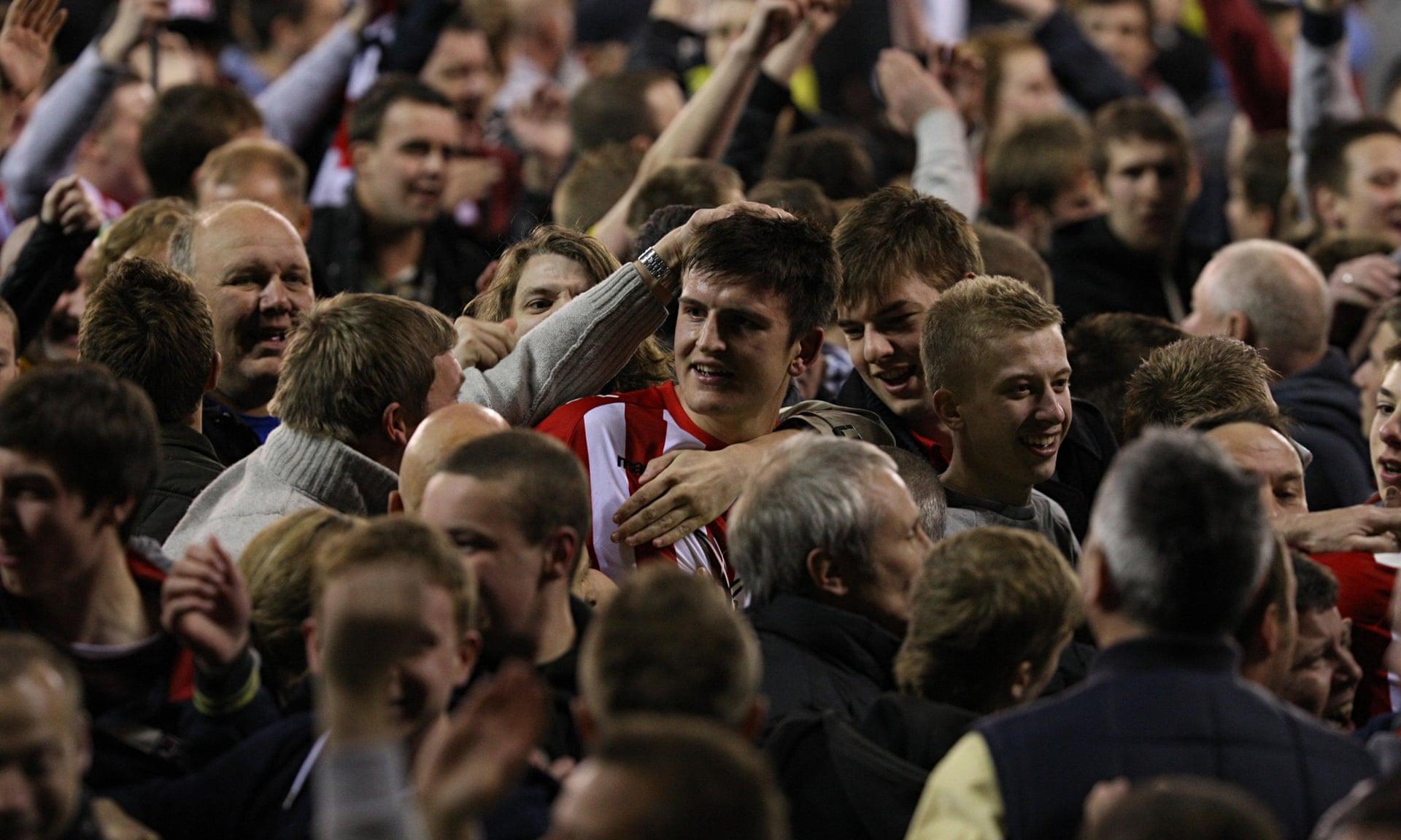 中国足球必 中国足球必